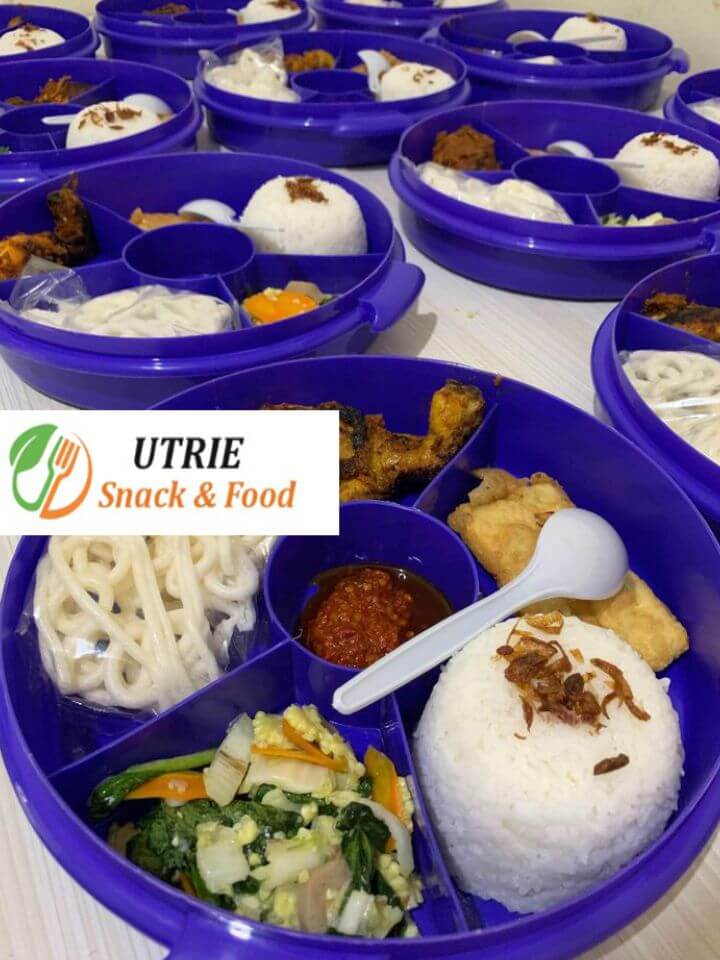 (082226001128) UTRIE Snack Catering Katering Nasi Kotak di Solo Surakarta, menerima pesanan snack kotak atau snack box Daily Catering atau catering hariran untuk Perusahaan Karyawan kantor pabrik